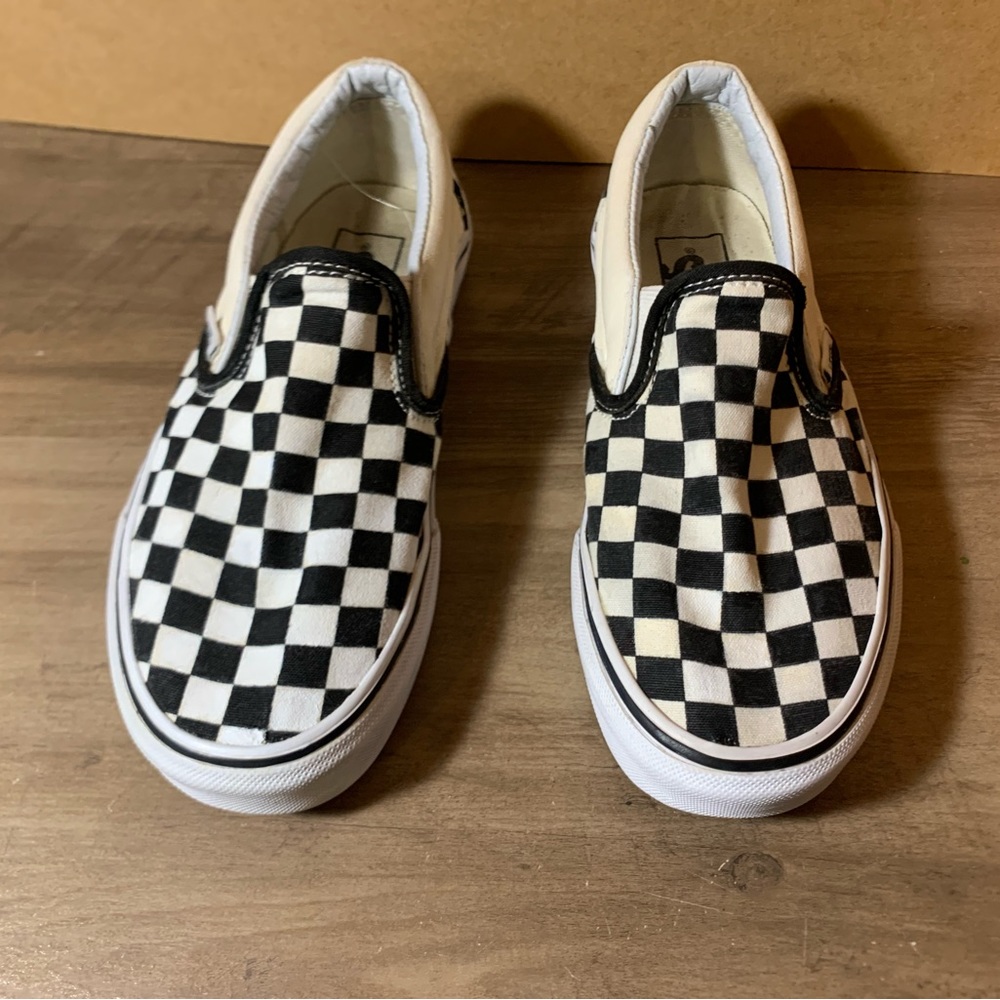 Vans Checker board Slip-On shoe, Vans #98, Size 9